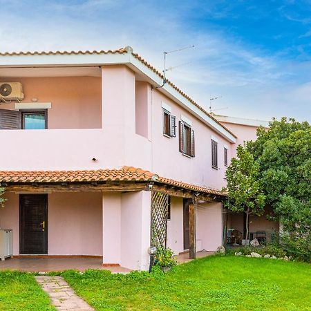 Appartamento Trilocale a 200 mt dal centro San Teodoro  Esterno foto