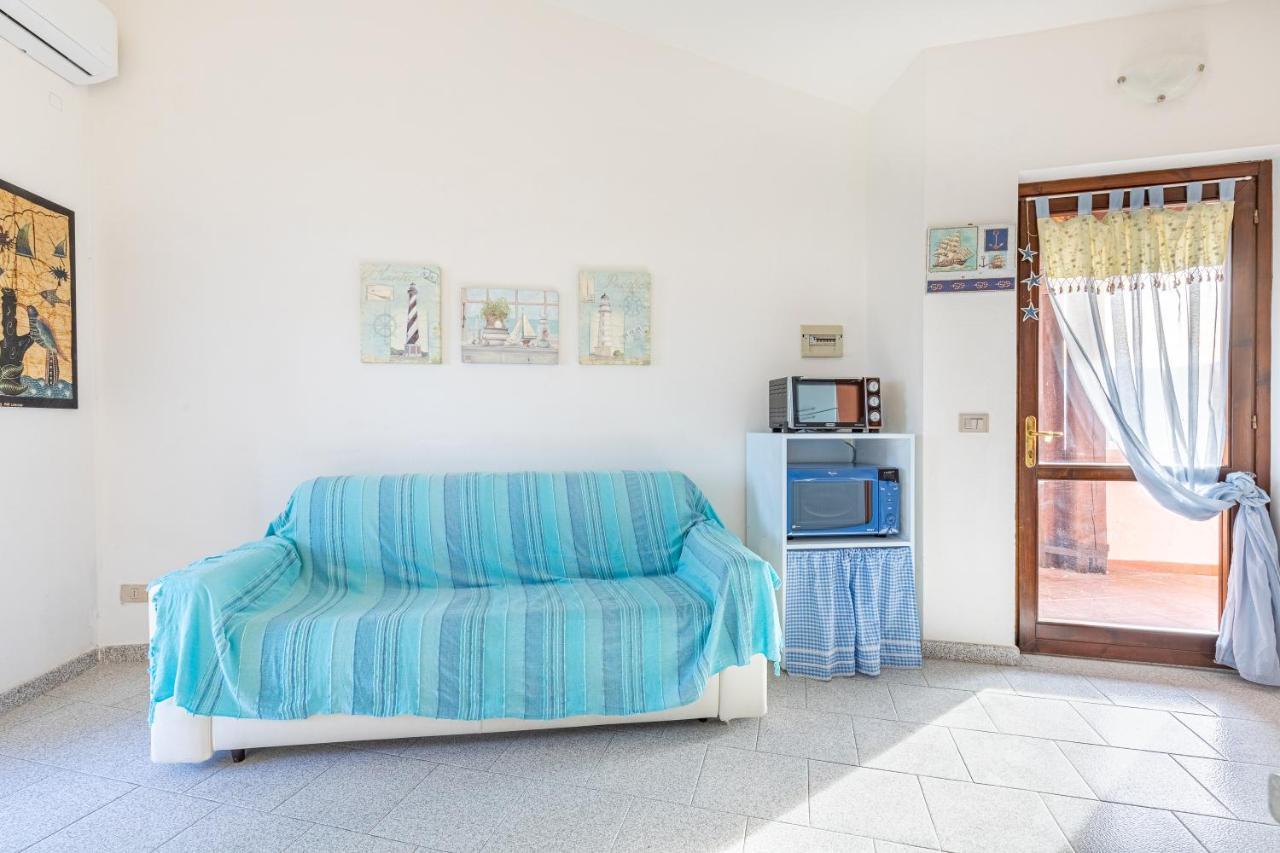Appartamento Trilocale a 200 mt dal centro San Teodoro  Esterno foto