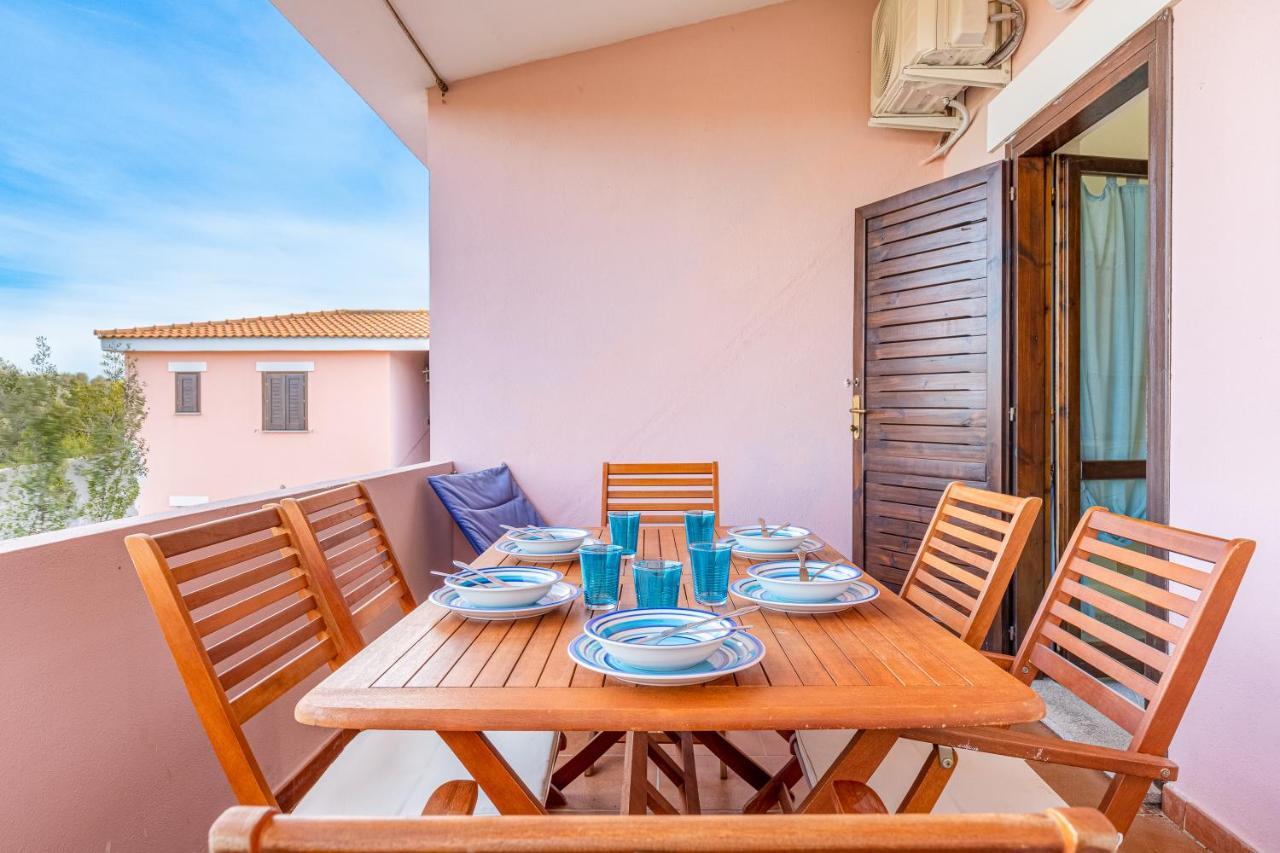 Appartamento Trilocale a 200 mt dal centro San Teodoro  Esterno foto
