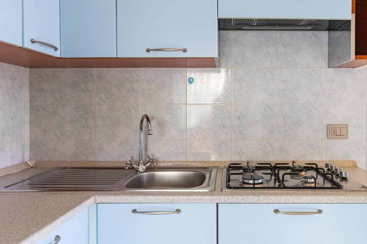 Appartamento Trilocale a 200 mt dal centro San Teodoro  Esterno foto